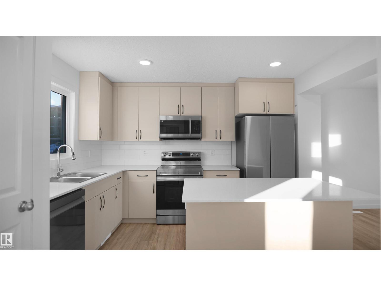 #21 3705 141 ST SW - 9