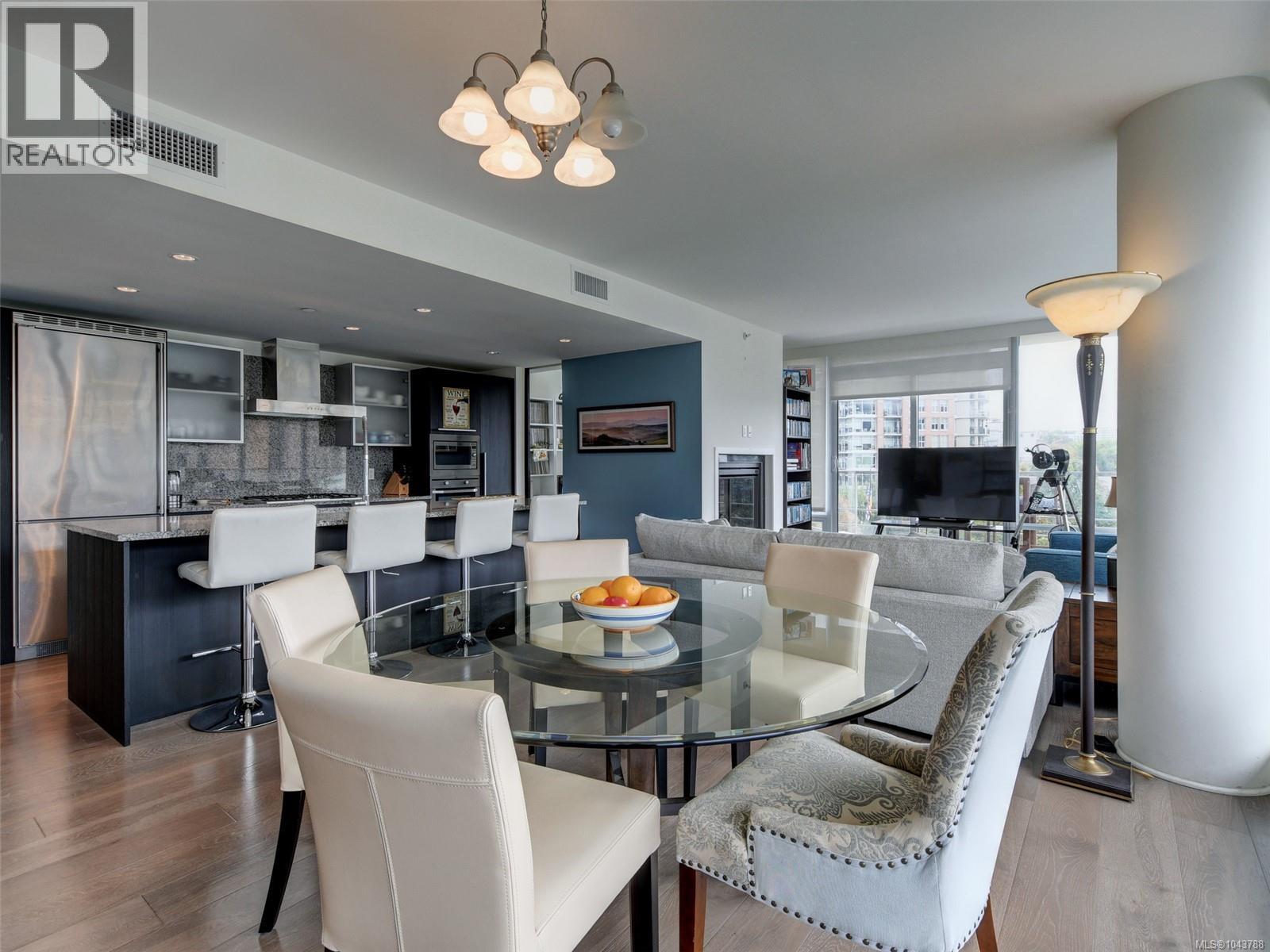 #406 708 Burdett Ave - 6