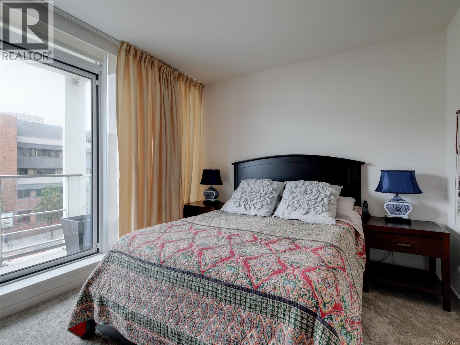 #406 708 Burdett Ave - 12