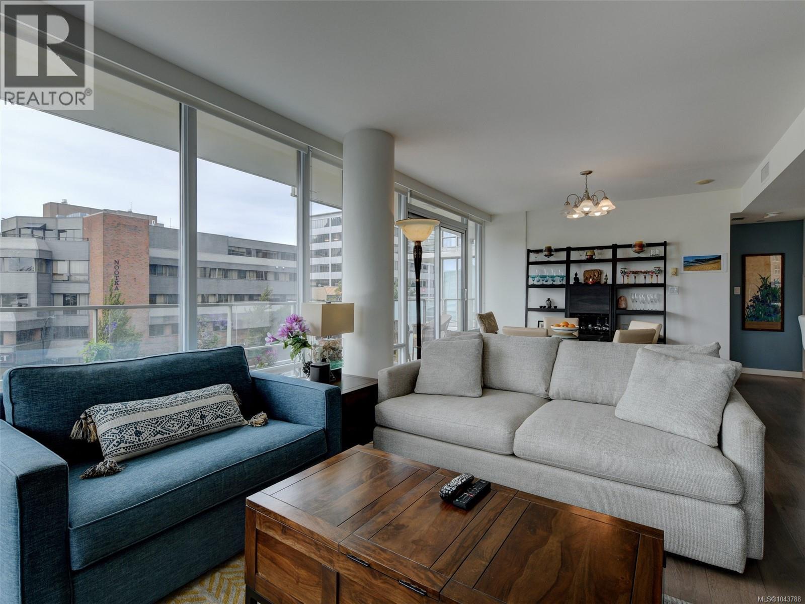 #406 708 Burdett Ave - 3