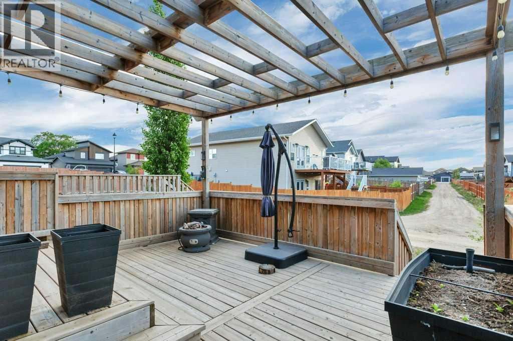 14 Mckay Boulevard - 43