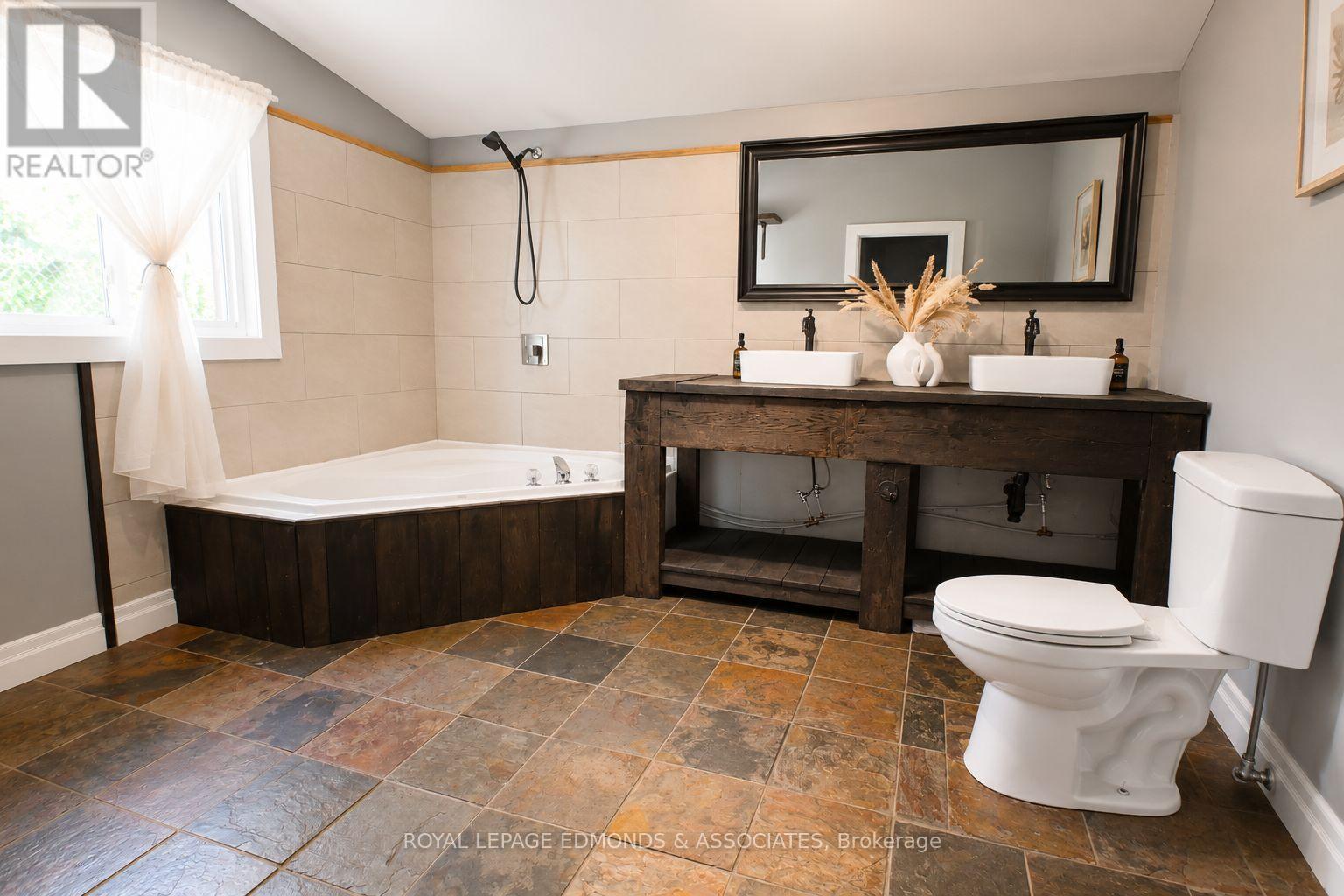 165 BOB SEGUIN DRIVE - 22