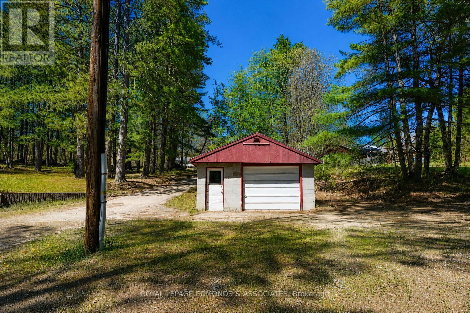165 BOB SEGUIN DRIVE - 27