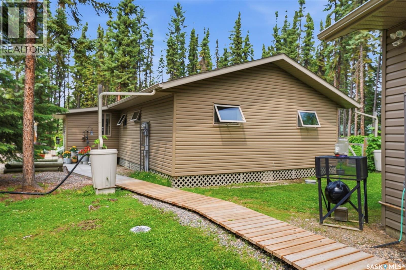 1 Saskatchewan PLACE - Image 4