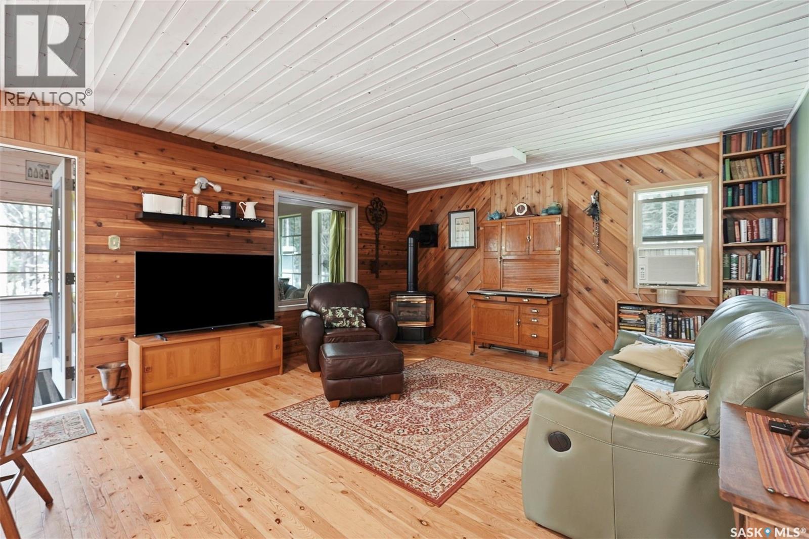 1 Saskatchewan PLACE - Image 10