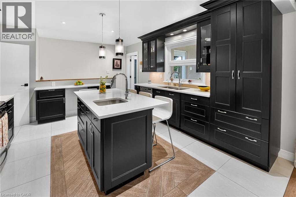 55 GLENVIEW Drive - Image 11