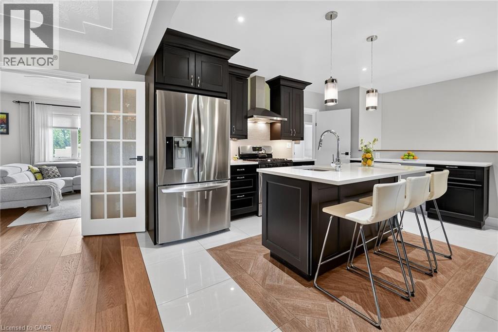 55 GLENVIEW Drive - Image 10