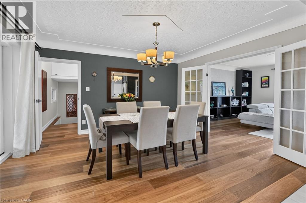 55 GLENVIEW Drive - Image 15