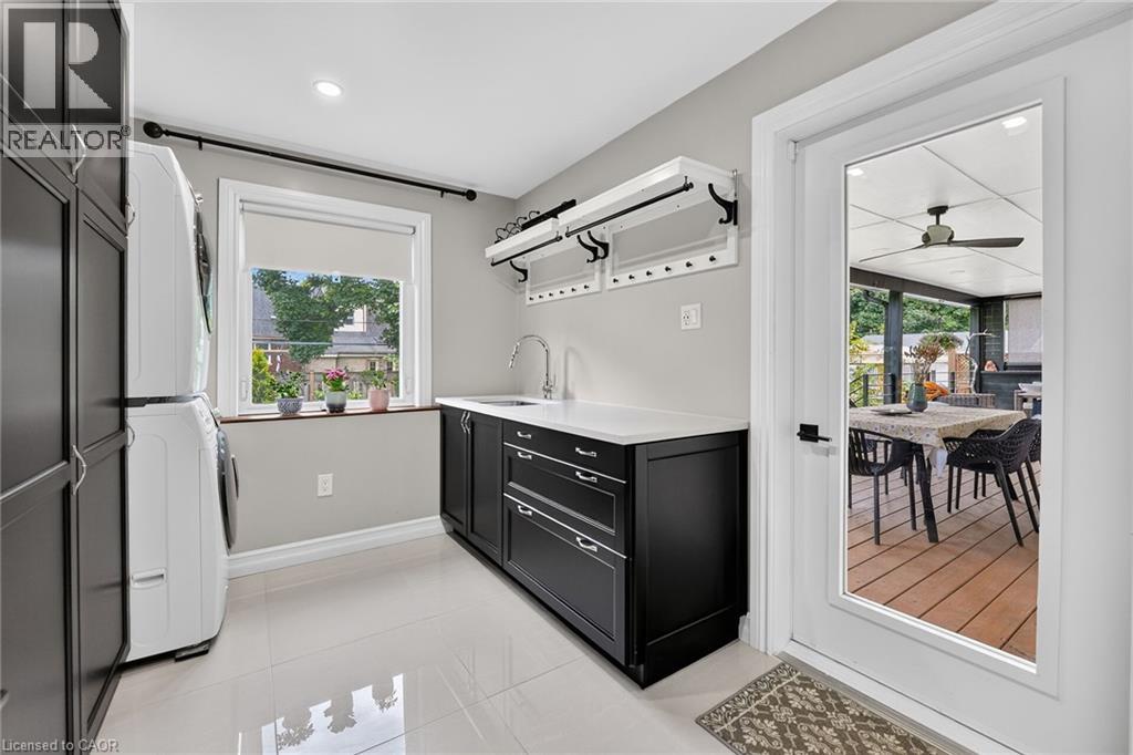 55 GLENVIEW Drive - Image 21