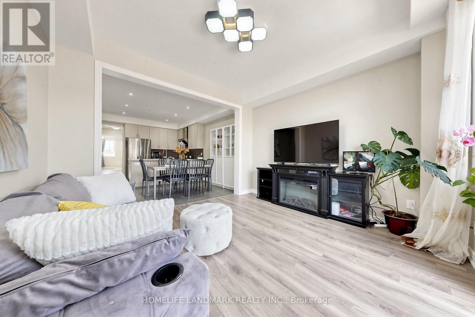 4798 16TH AVENUE - 14