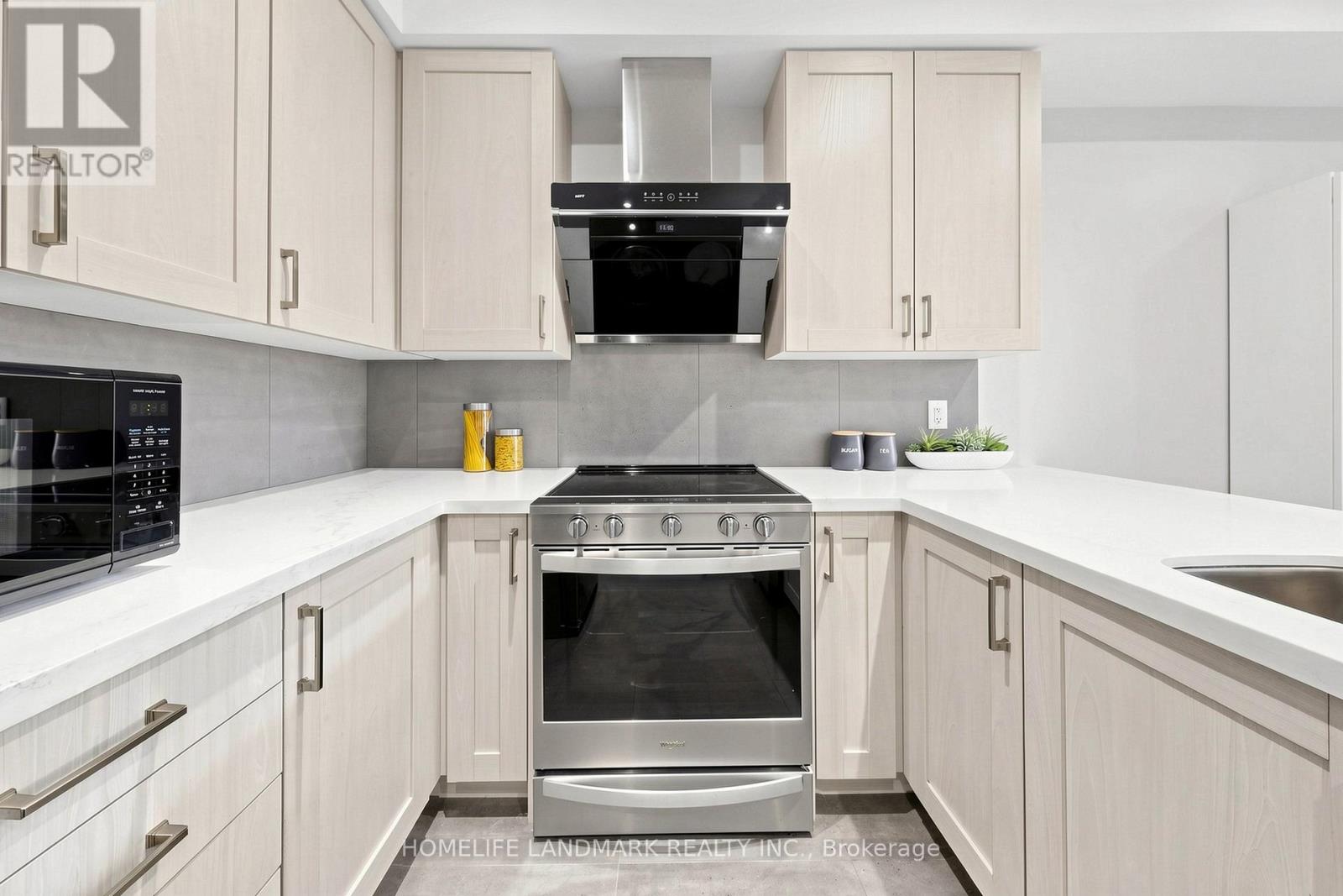 4798 16TH AVENUE - 23