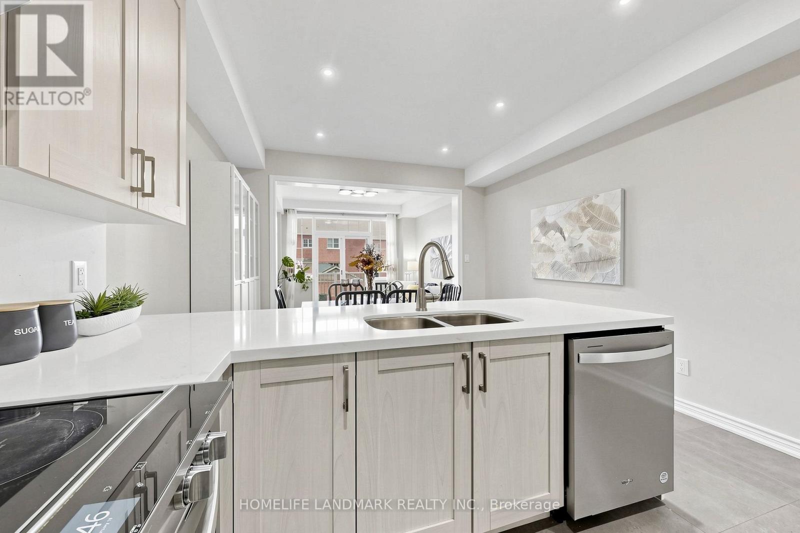 4798 16TH AVENUE - 24