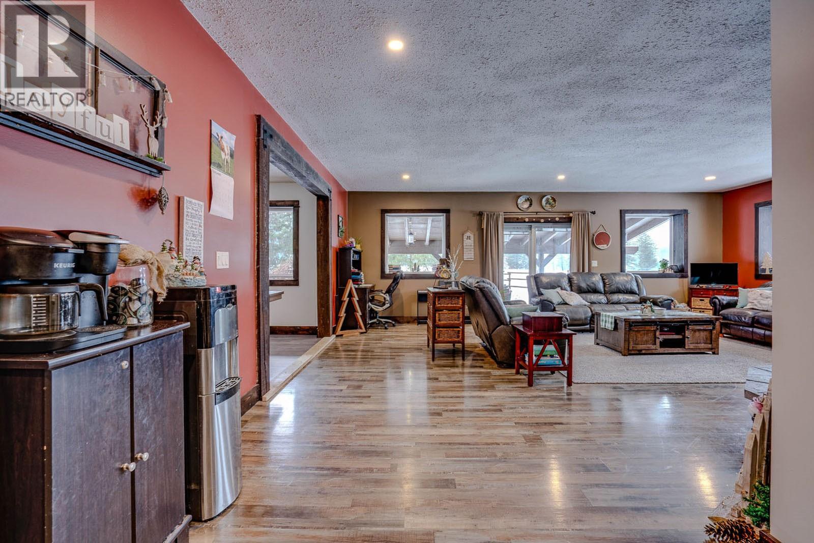 26 Byers Road - 10