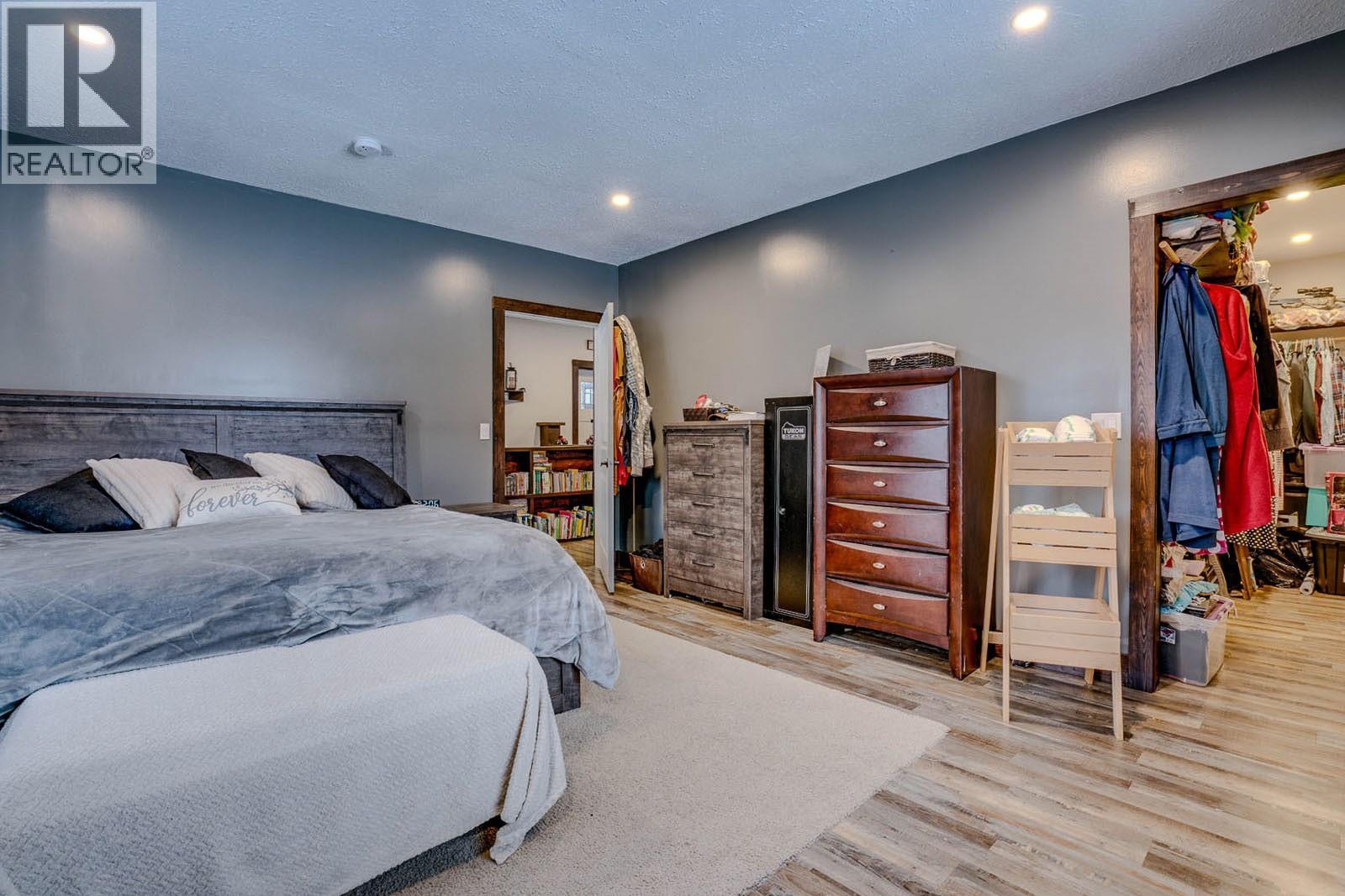 26 Byers Road - 17