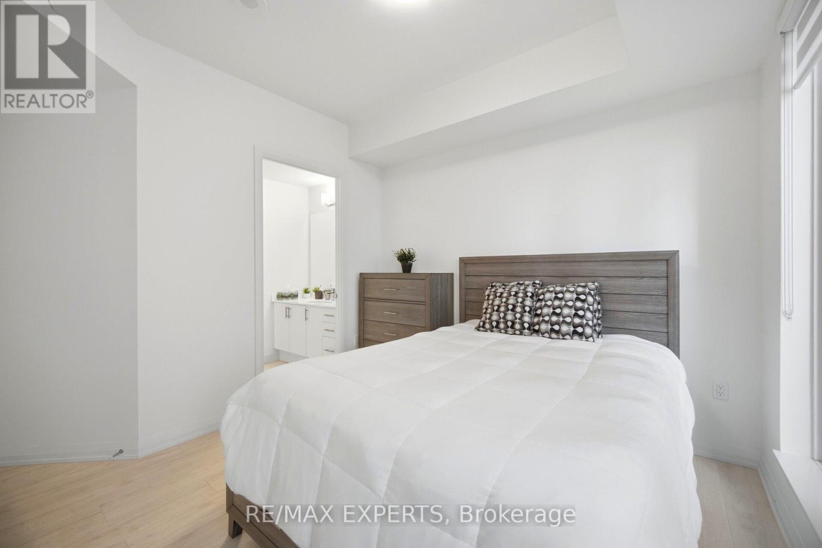 #221 9000 JANE STREET - 13