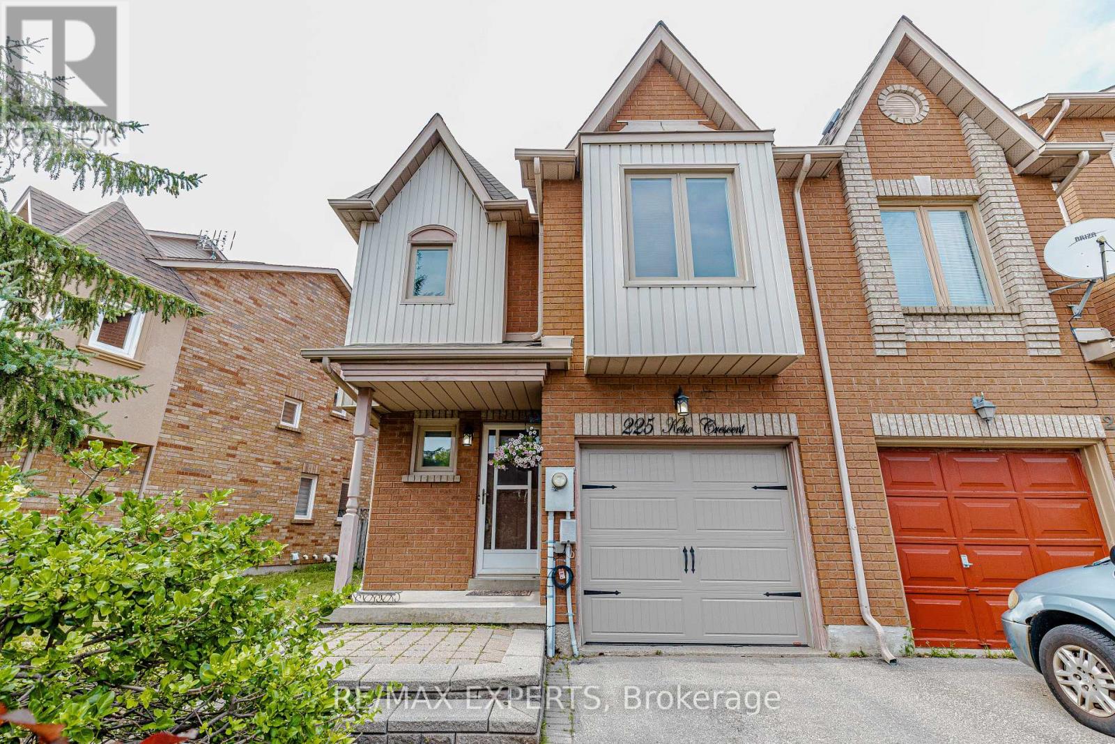 Photo of 225 KELSO CRESCENT