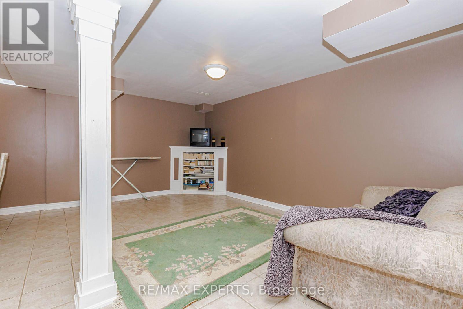 225 KELSO CRESCENT - Image 27