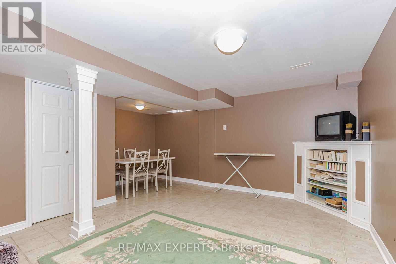 225 KELSO CRESCENT - Image 28