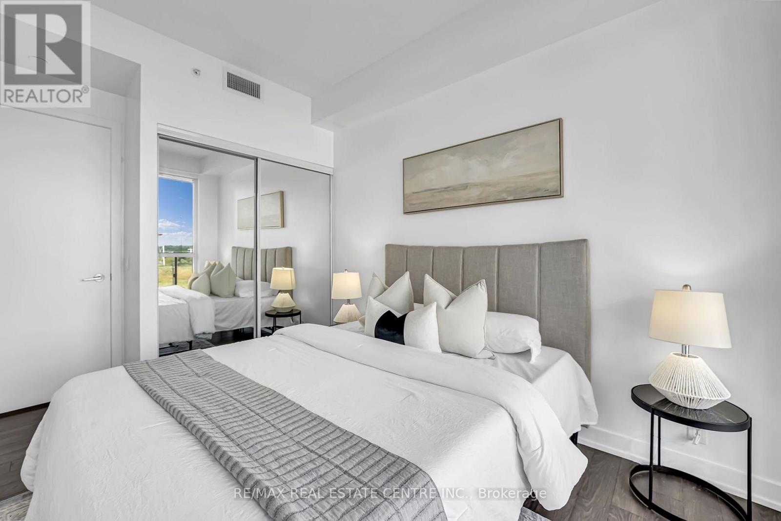 #809 10 PARK LAWN ROAD - 17