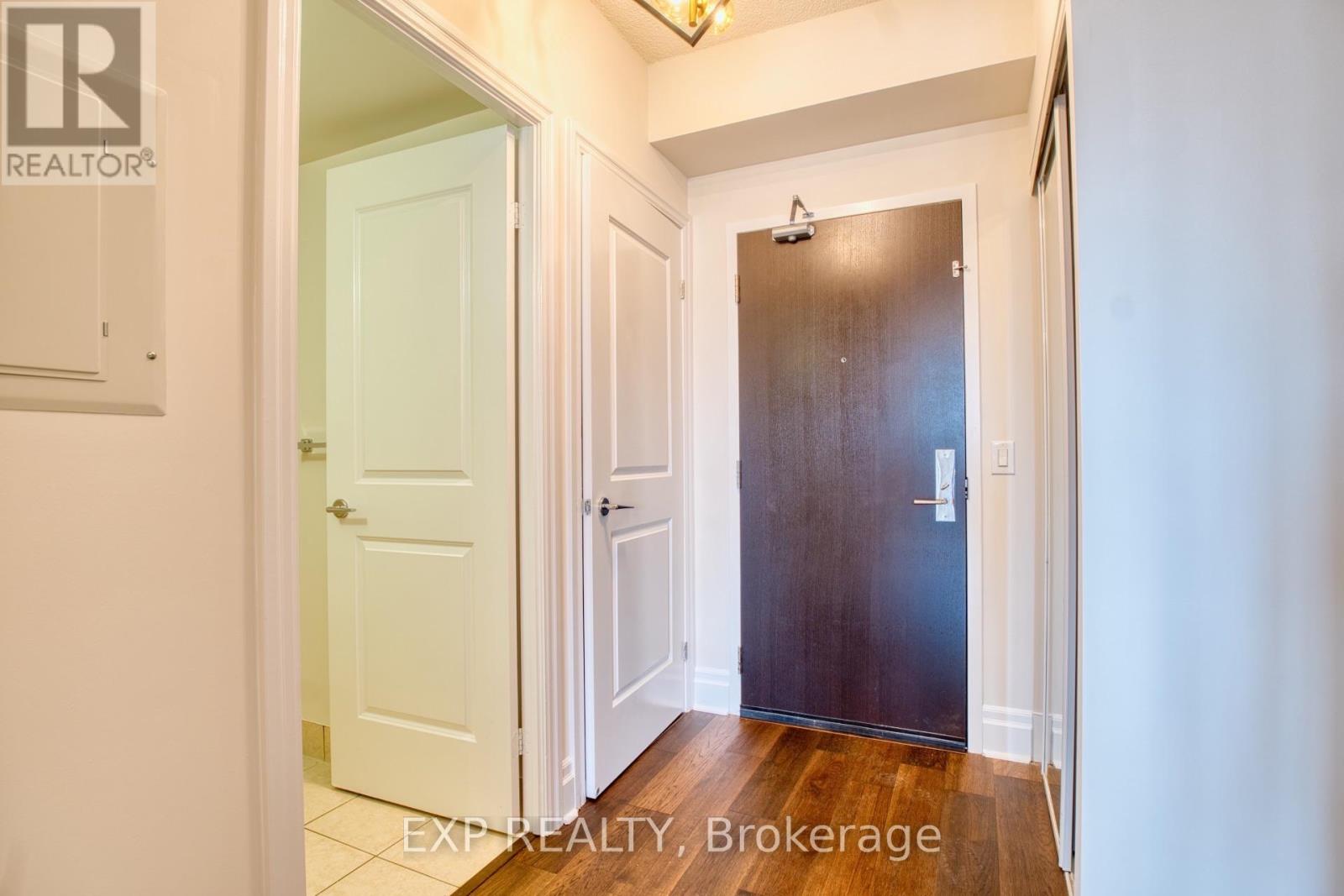 #310 151 UPPER DUKE CRESCENT - 3