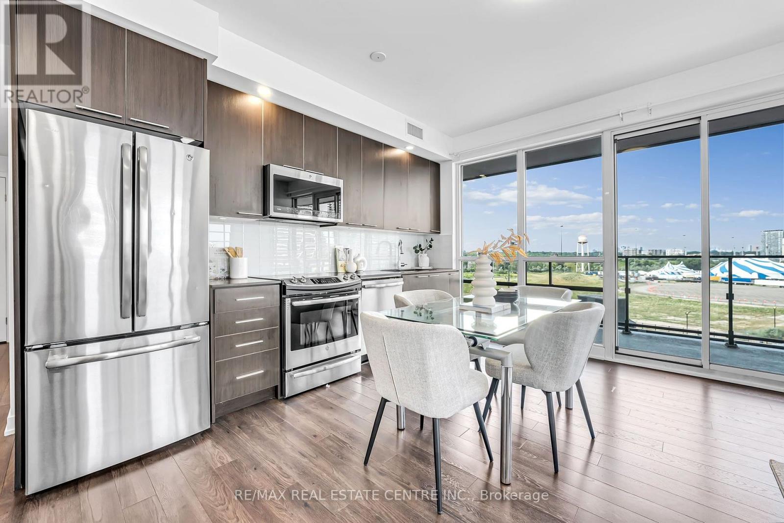 #809 10 PARK LAWN ROAD - 14