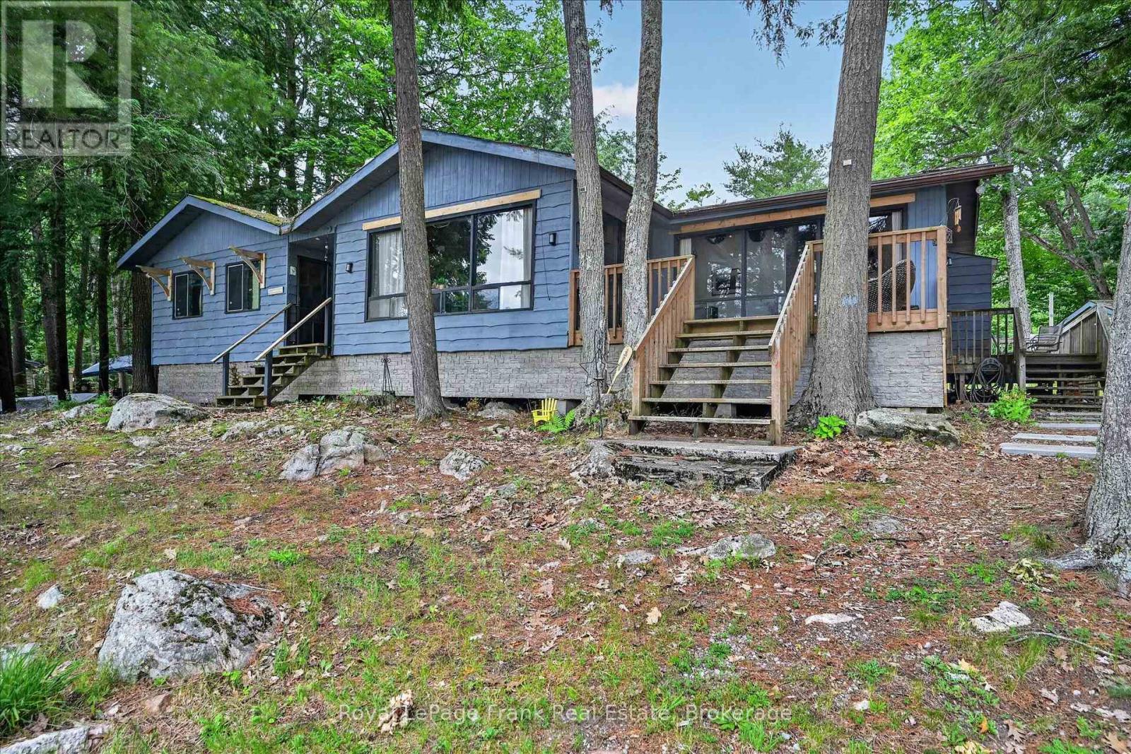 442 ISLAND 7 STONEY LAKE - 2