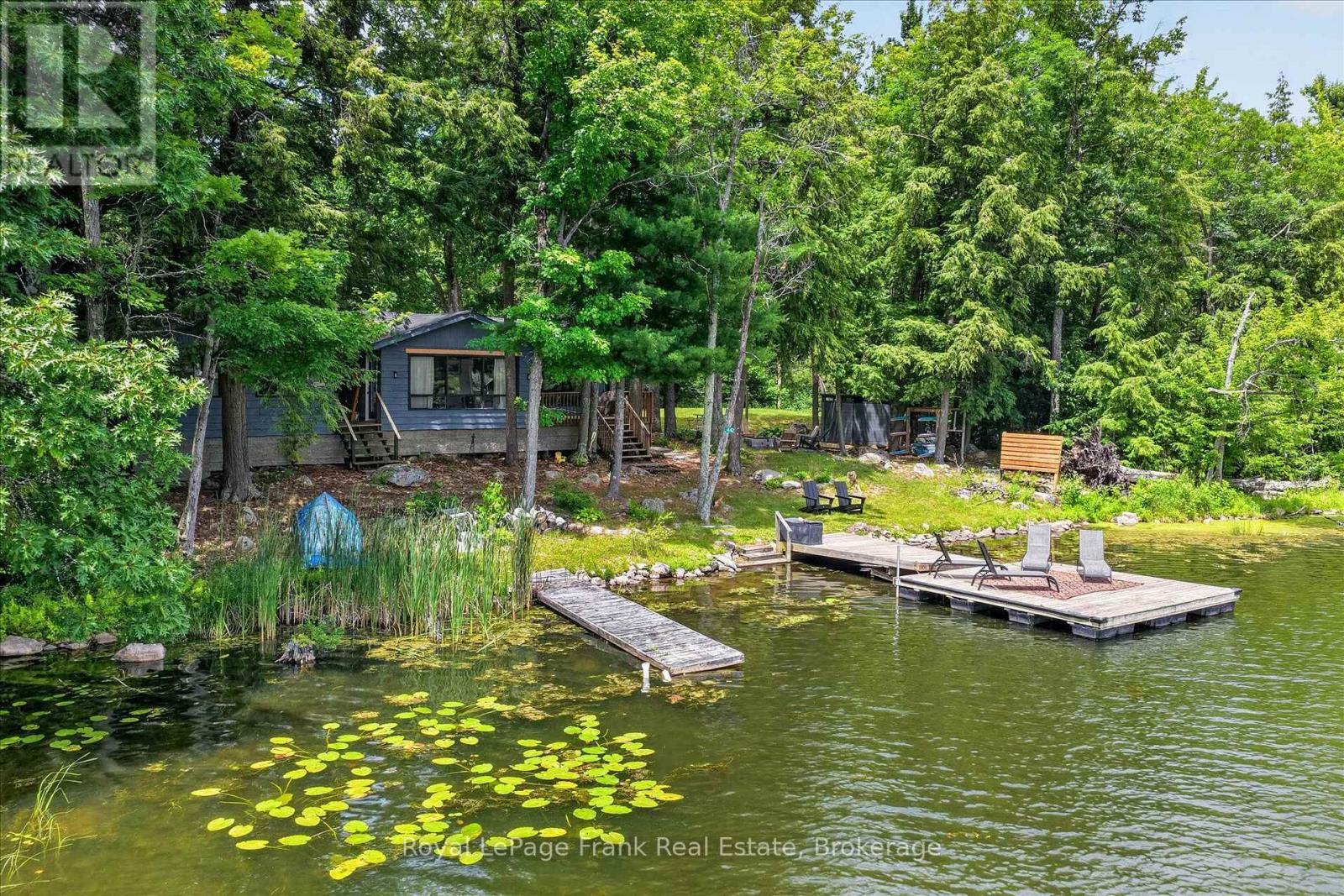 442 ISLAND 7 STONEY LAKE - 45