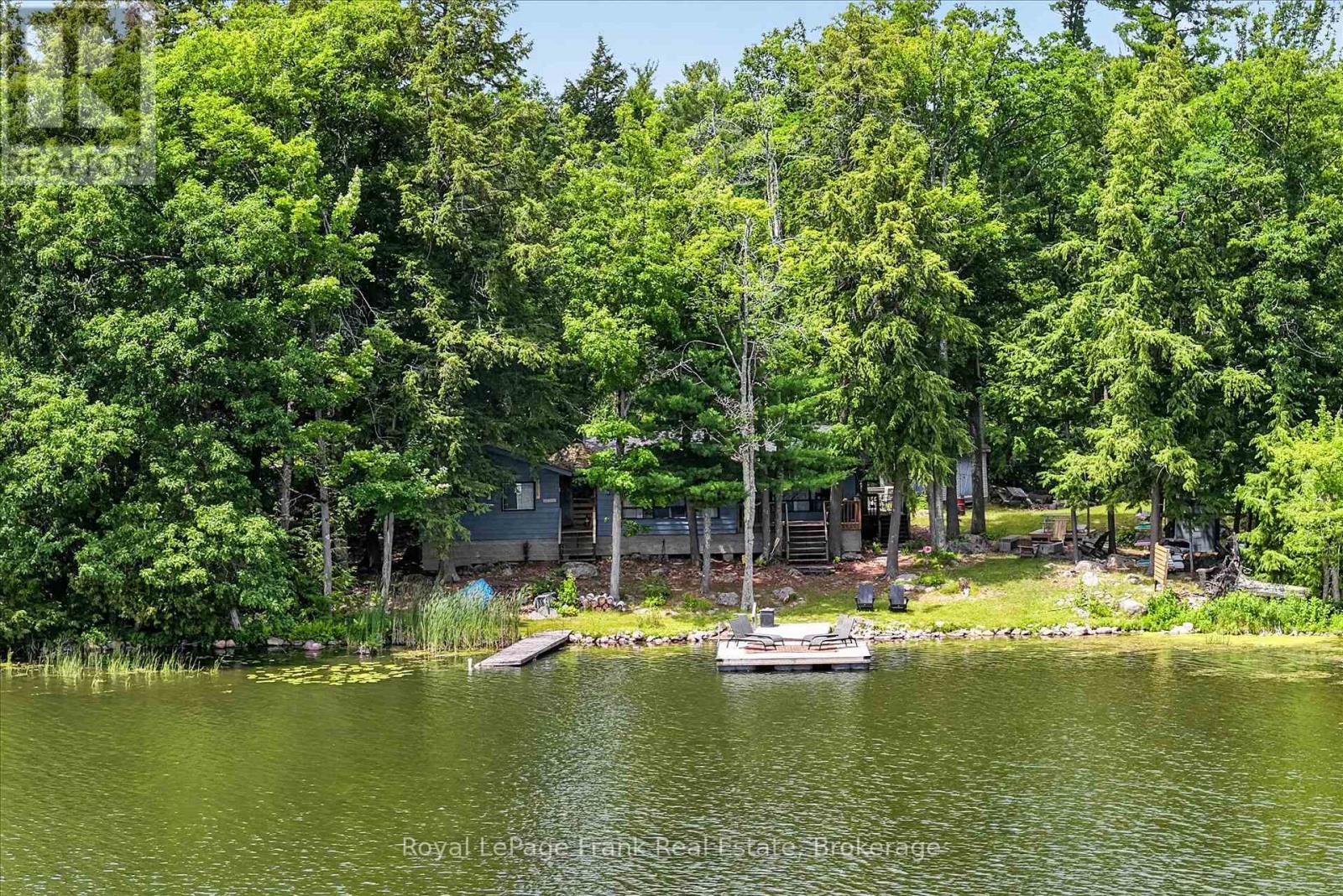 442 ISLAND 7 STONEY LAKE - 9