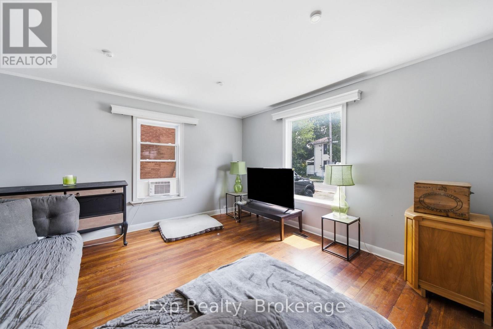 18 CHARLOTTE STREET - 8