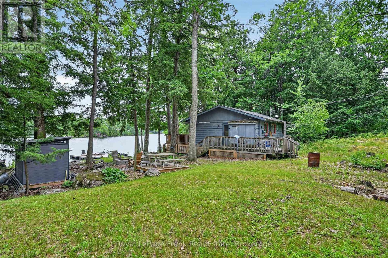 442 ISLAND 7 STONEY LAKE - 39