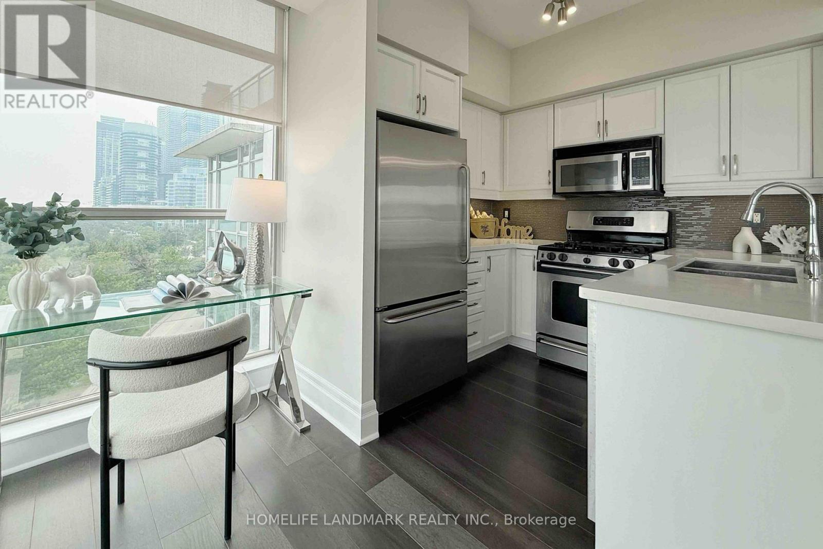 #623 5 MARINE PARADE DRIVE - 15