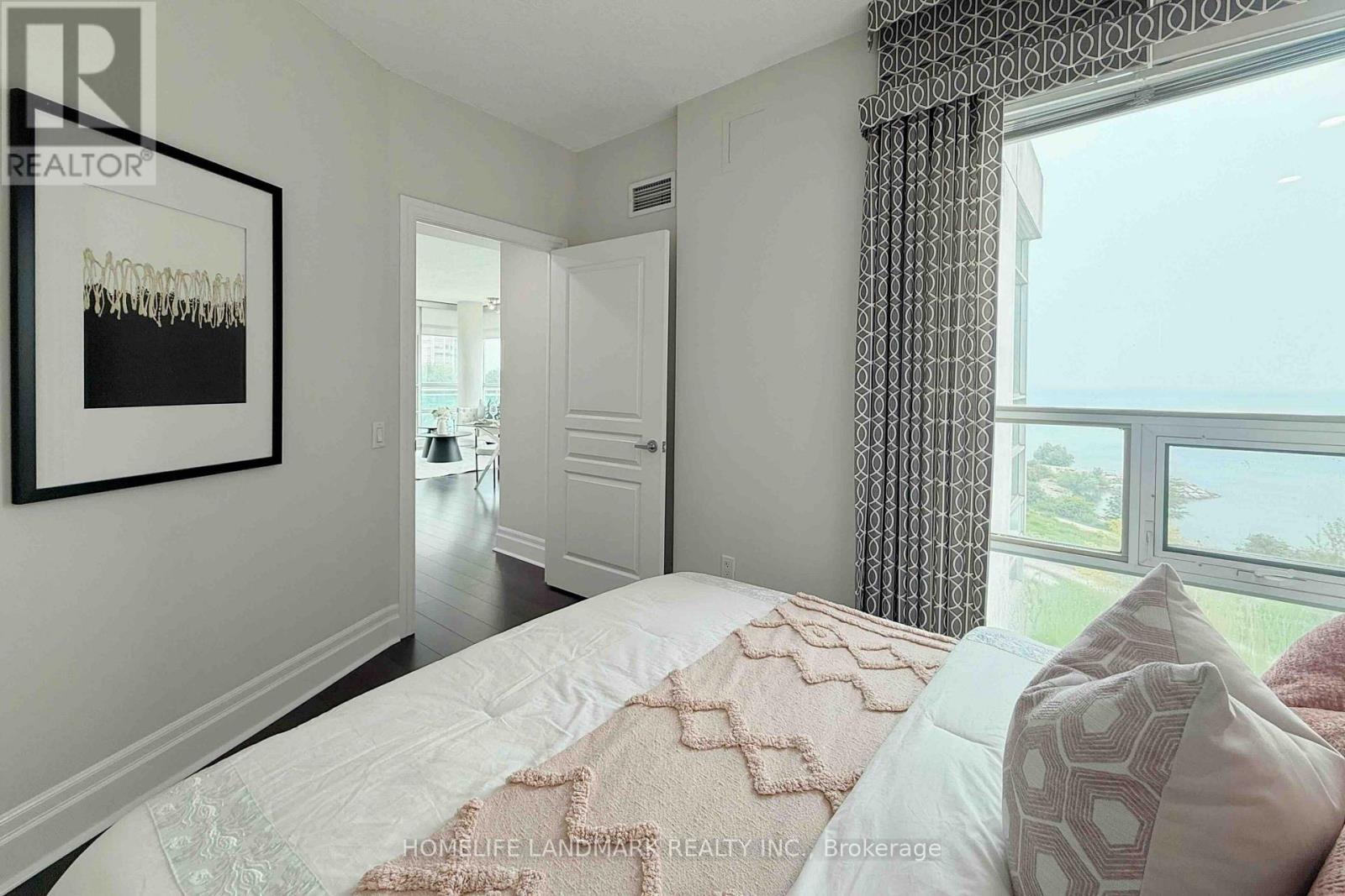 #623 5 MARINE PARADE DRIVE - 31