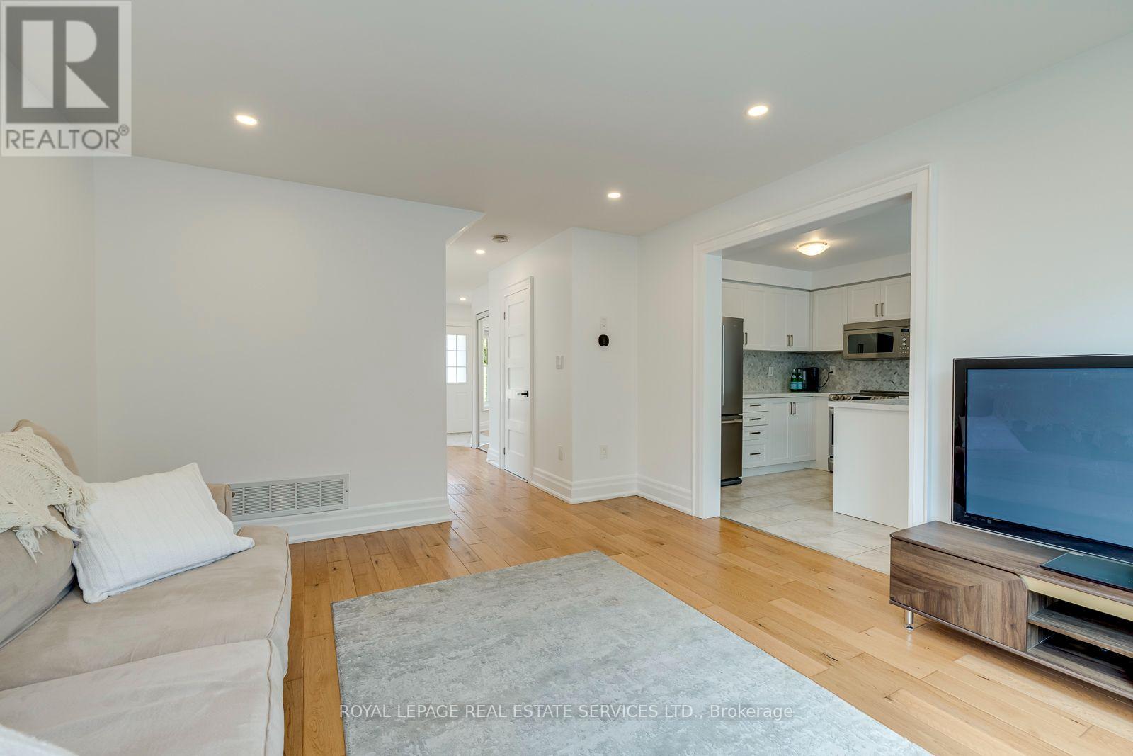 916 MCNAIR CIRCLE - 24