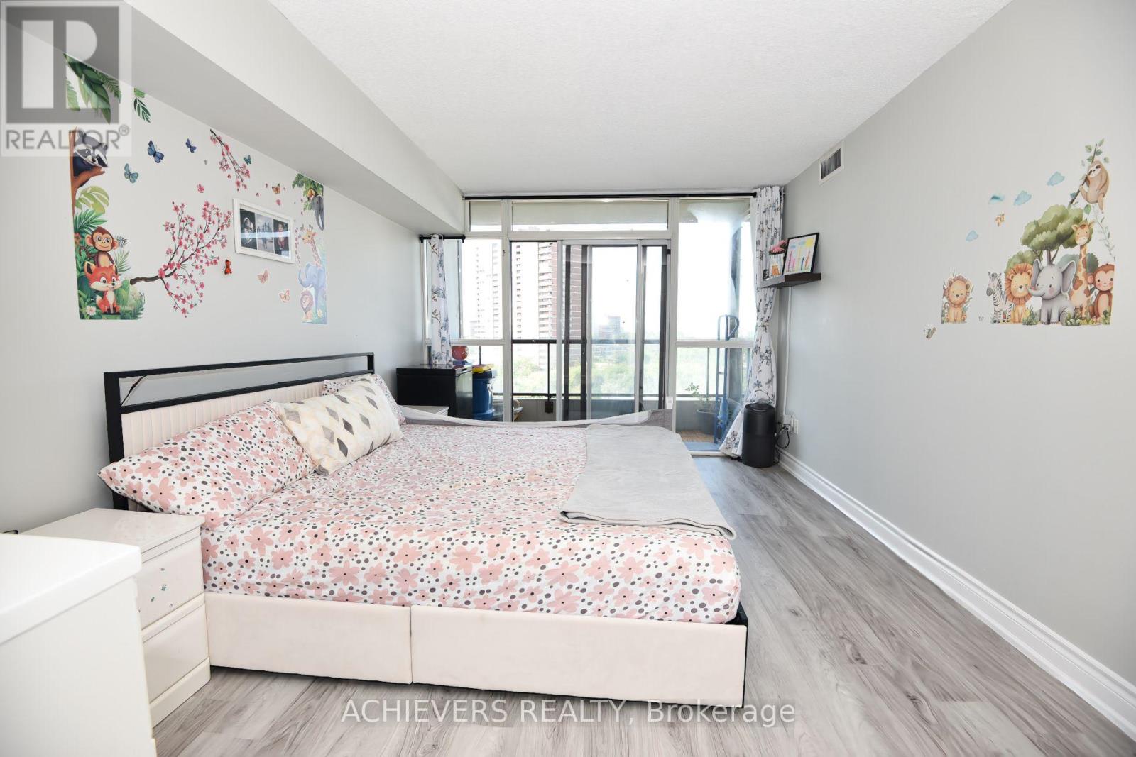 #914 1 ROWNTREE ROAD - 19