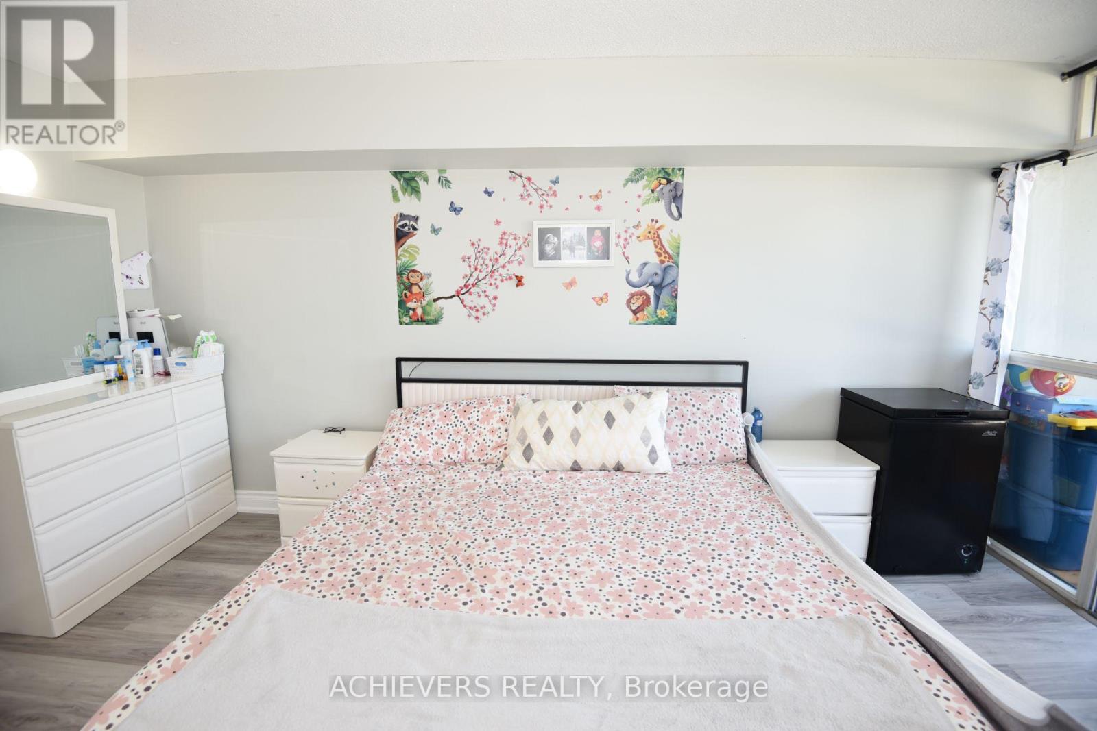 #914 1 ROWNTREE ROAD - 21