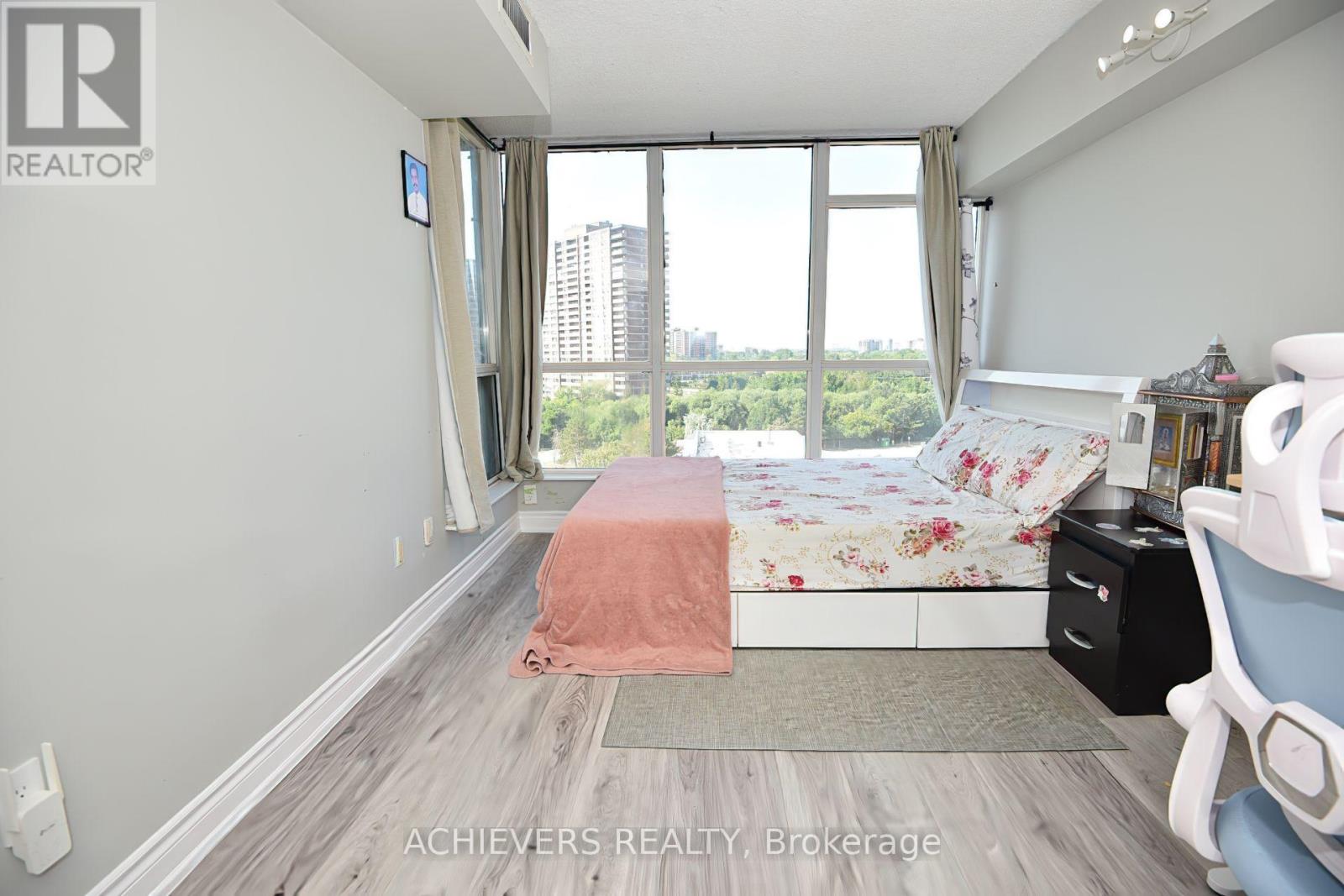 #914 1 ROWNTREE ROAD - 28
