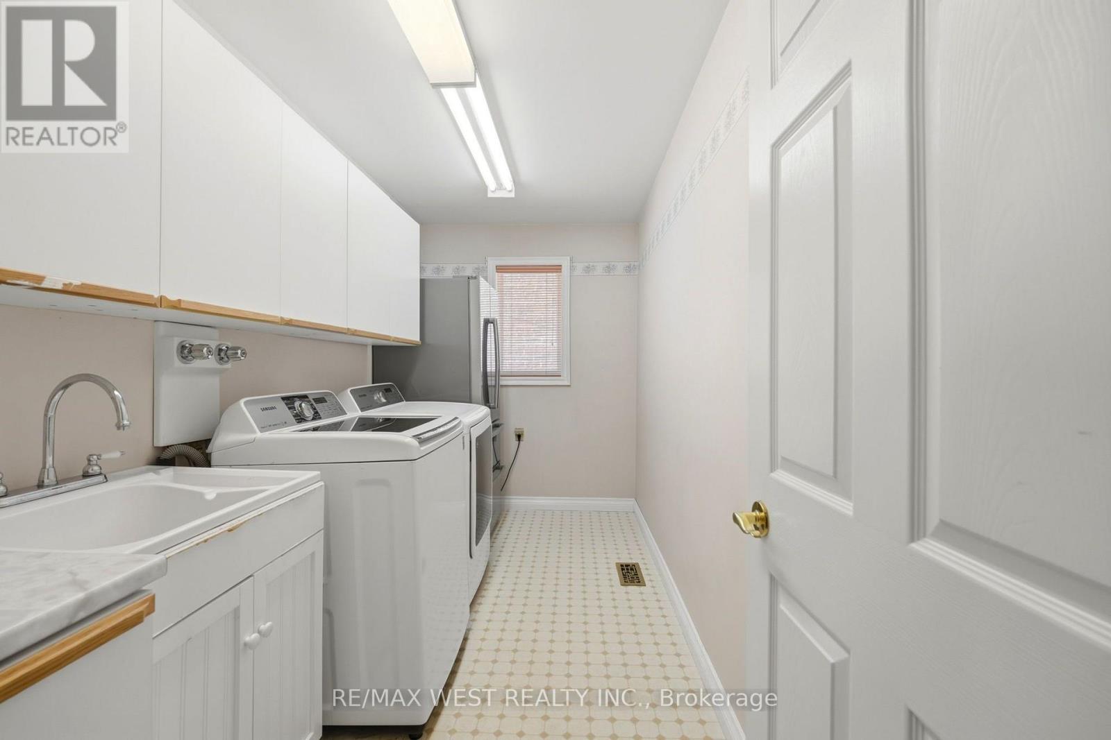 88 RIVERDALE DRIVE - Image 12