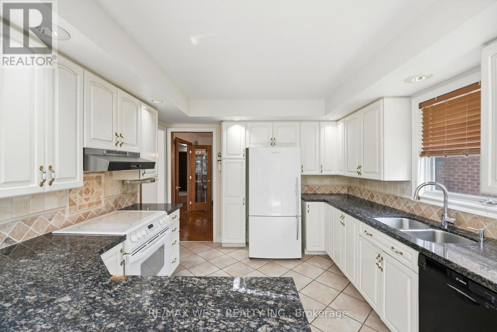 88 RIVERDALE DRIVE - Image 6