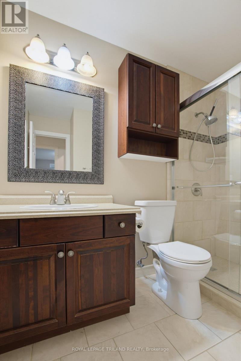 #104 91 SPRUCE STREET W - 19