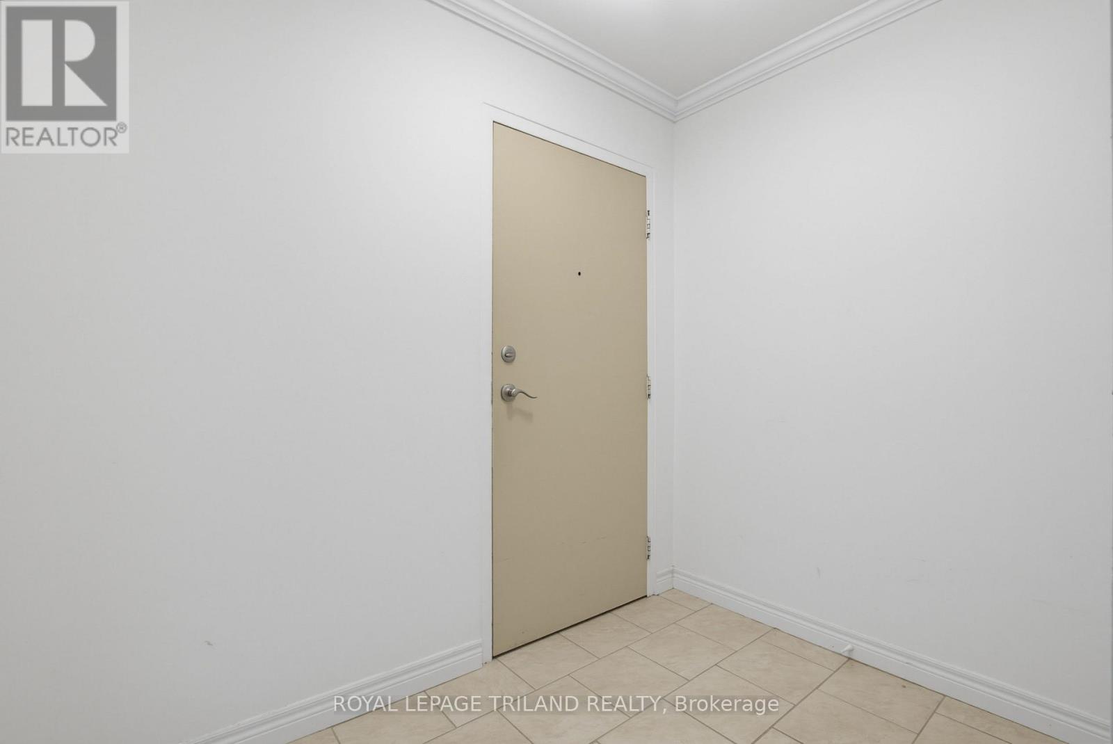 #104 91 SPRUCE STREET W - 6