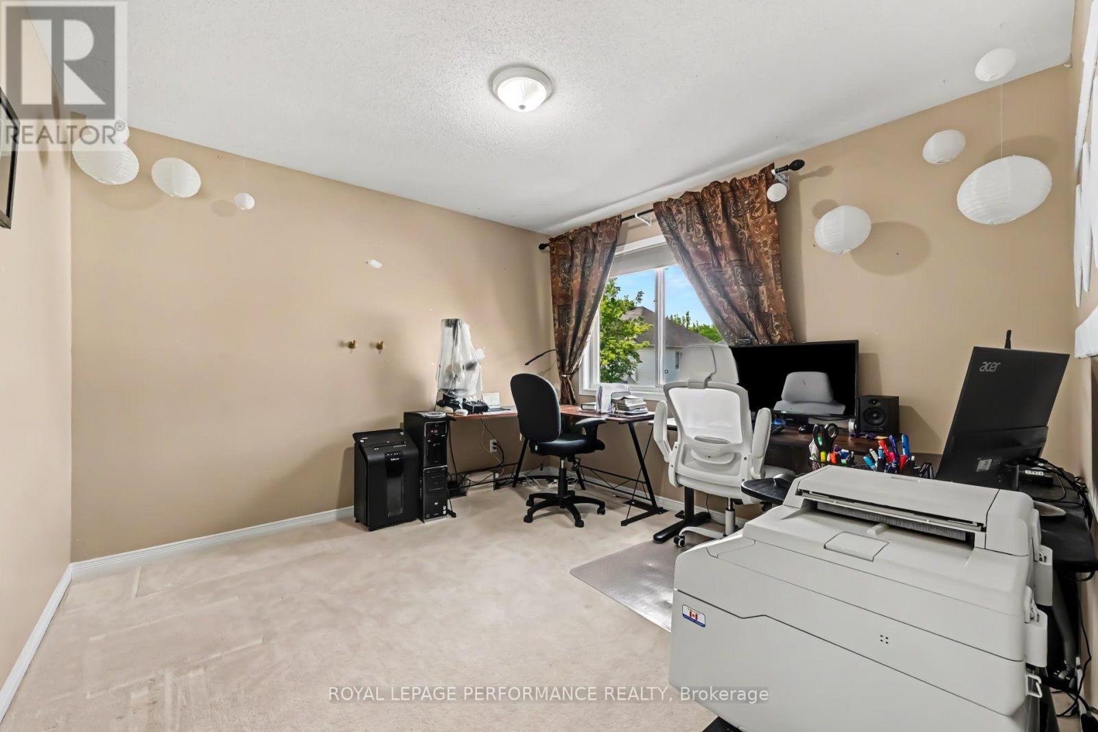 2202 CLENDENAN CRESCENT - 38