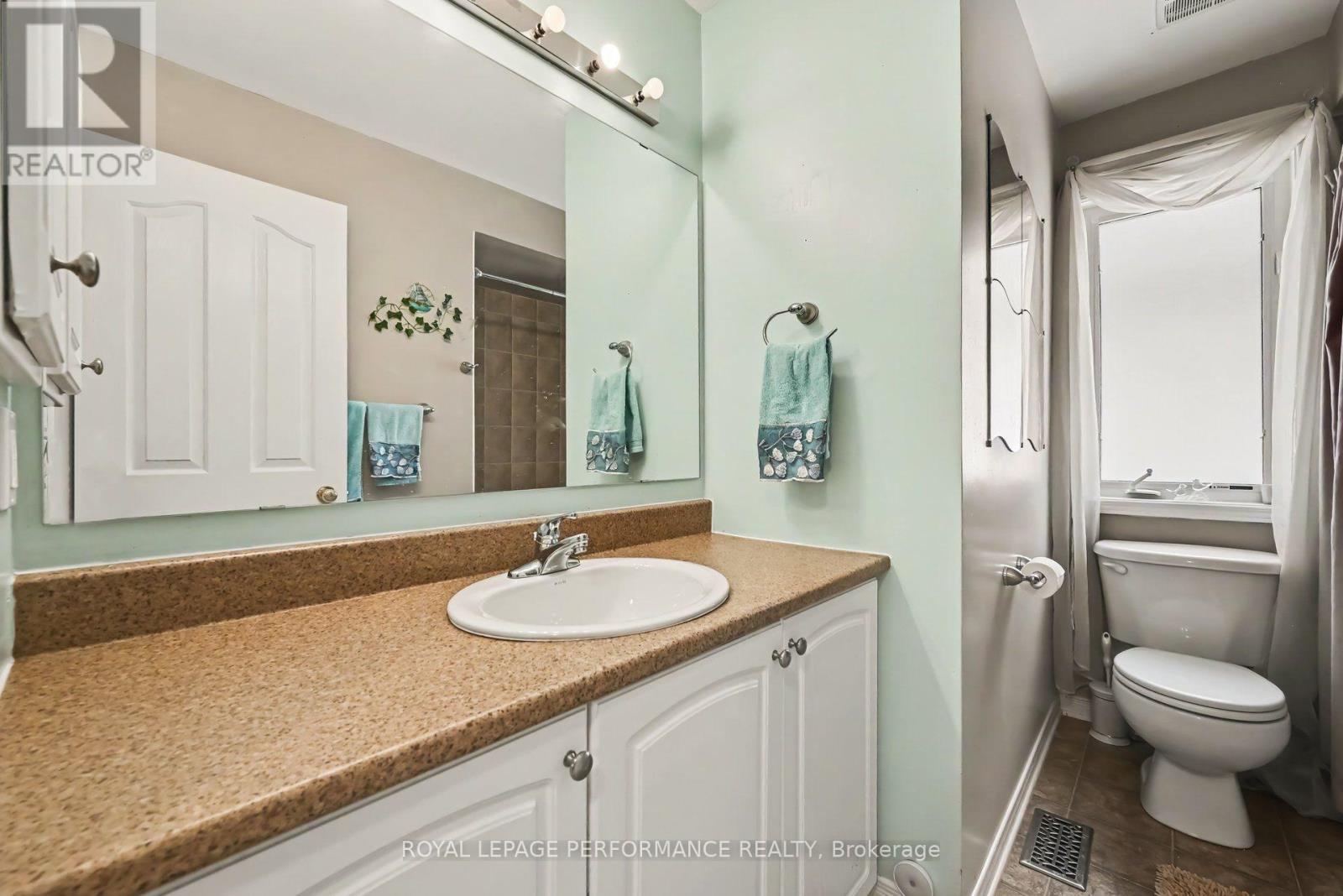 2202 CLENDENAN CRESCENT - 37