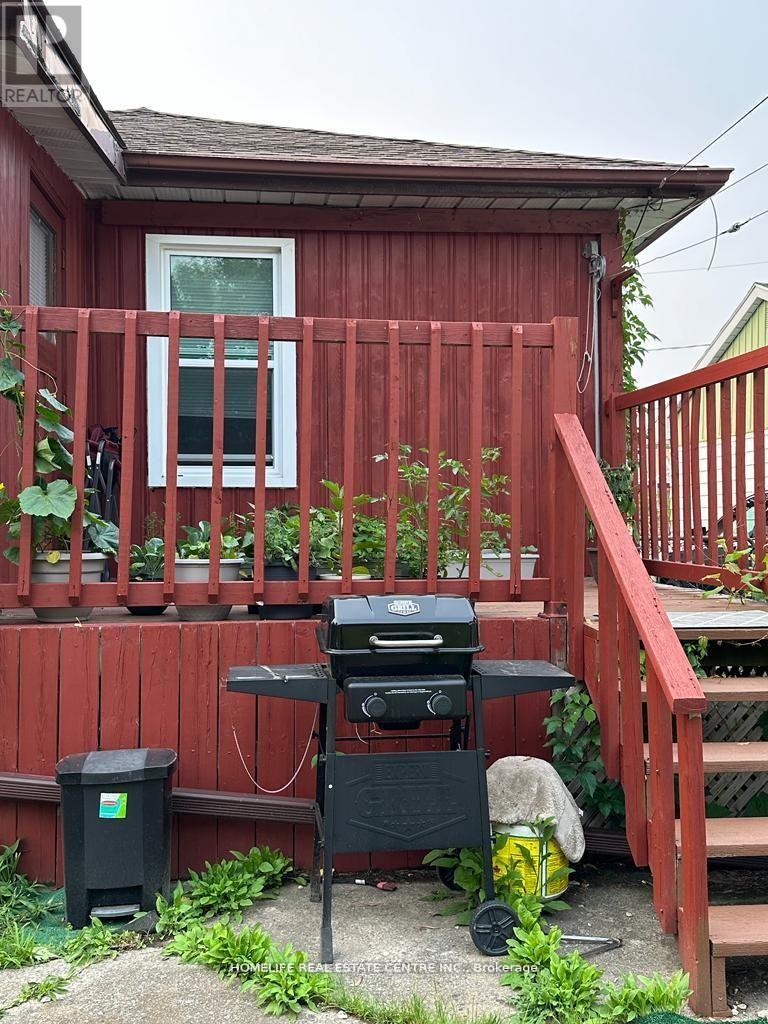 10 PARKWOOD DRIVE - 17