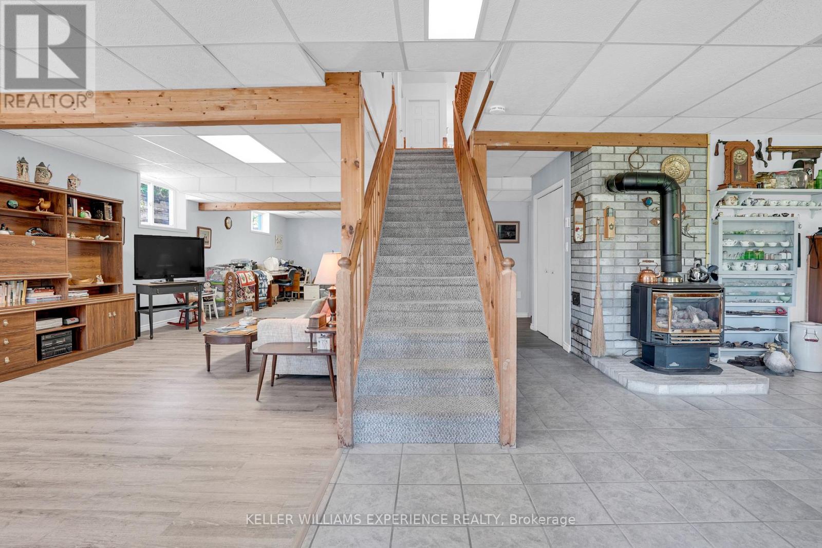 203 SANTAS VILLAGE ROAD - 31