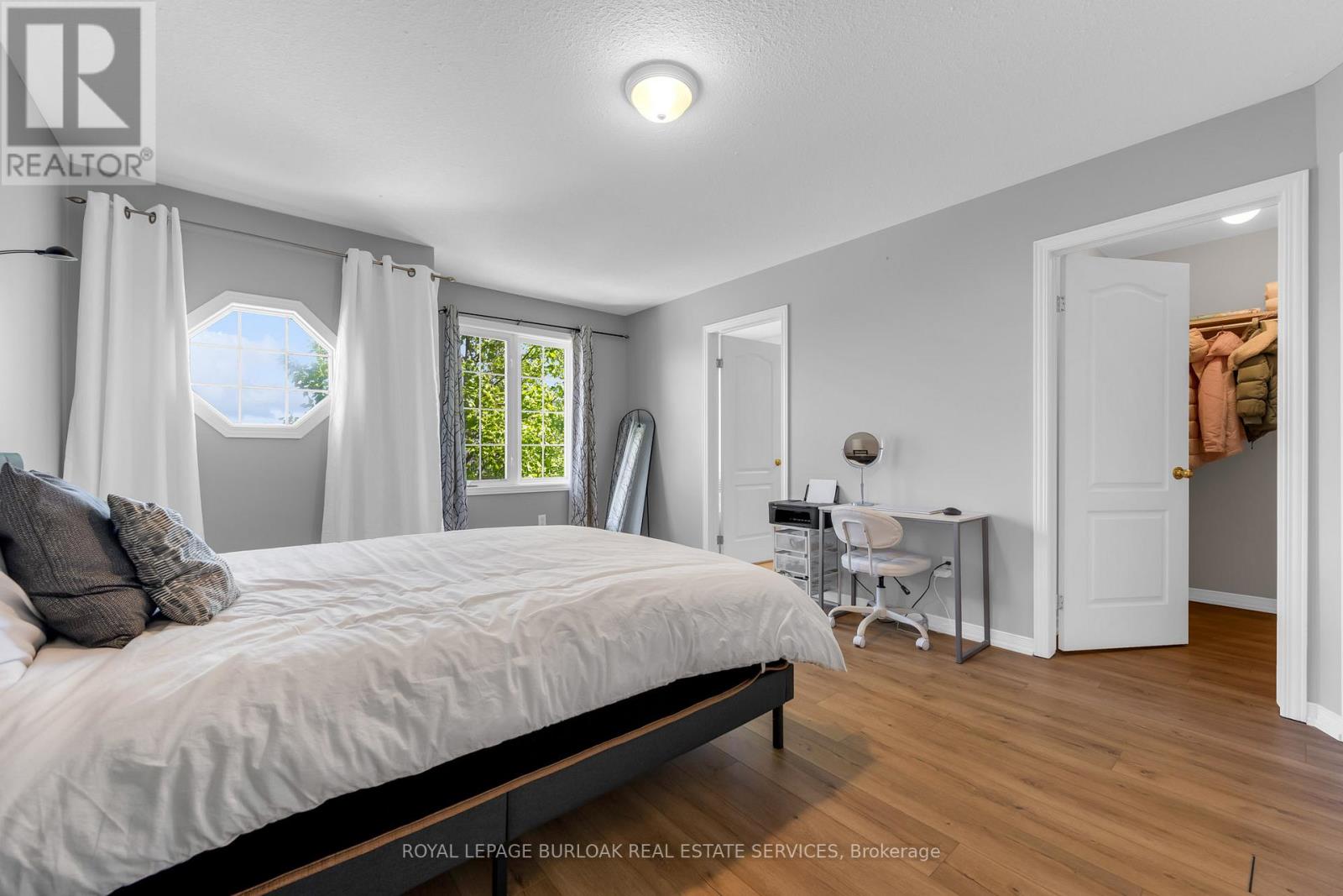 #16 7 SOUTHSIDE PLACE - Image 17