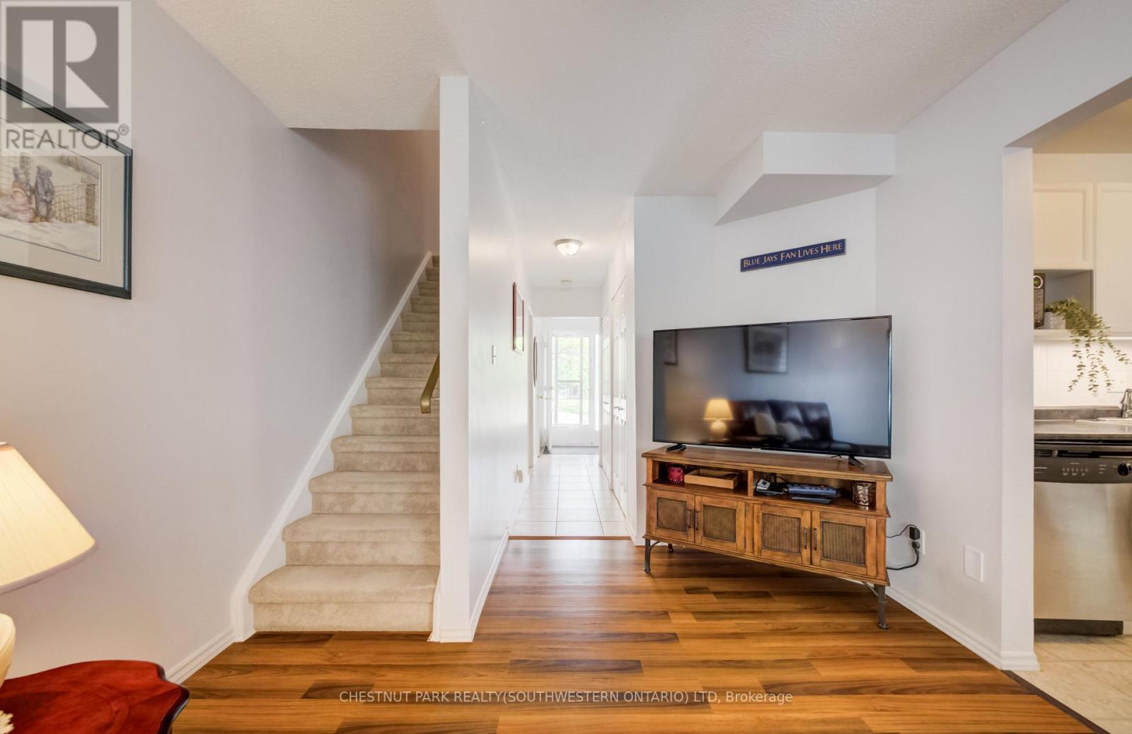 #11 210 HIGHLAND CRESCENT - 16