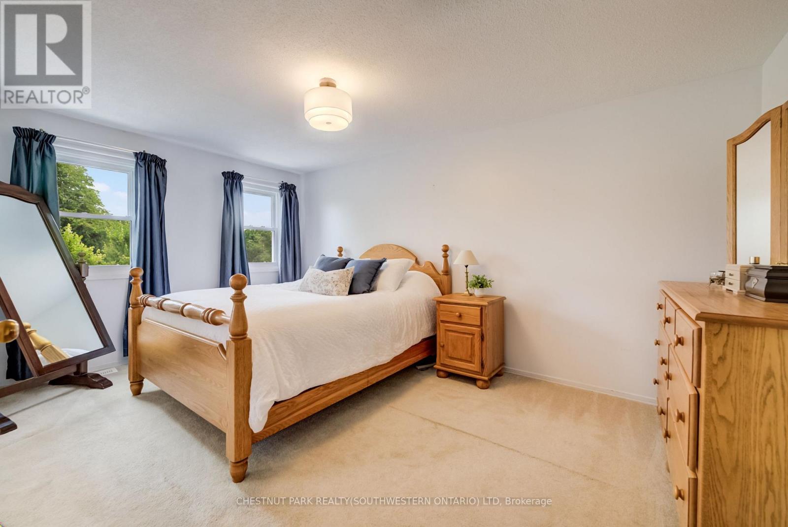 #11 210 HIGHLAND CRESCENT - 18