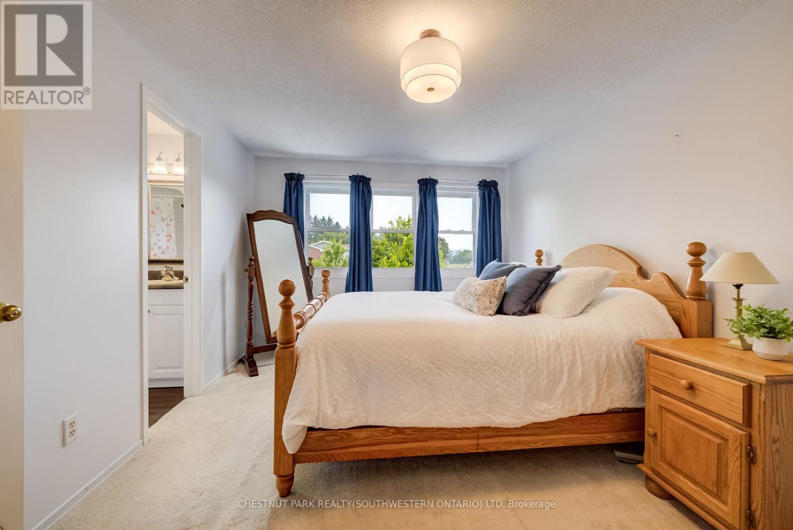 #11 210 HIGHLAND CRESCENT - 19