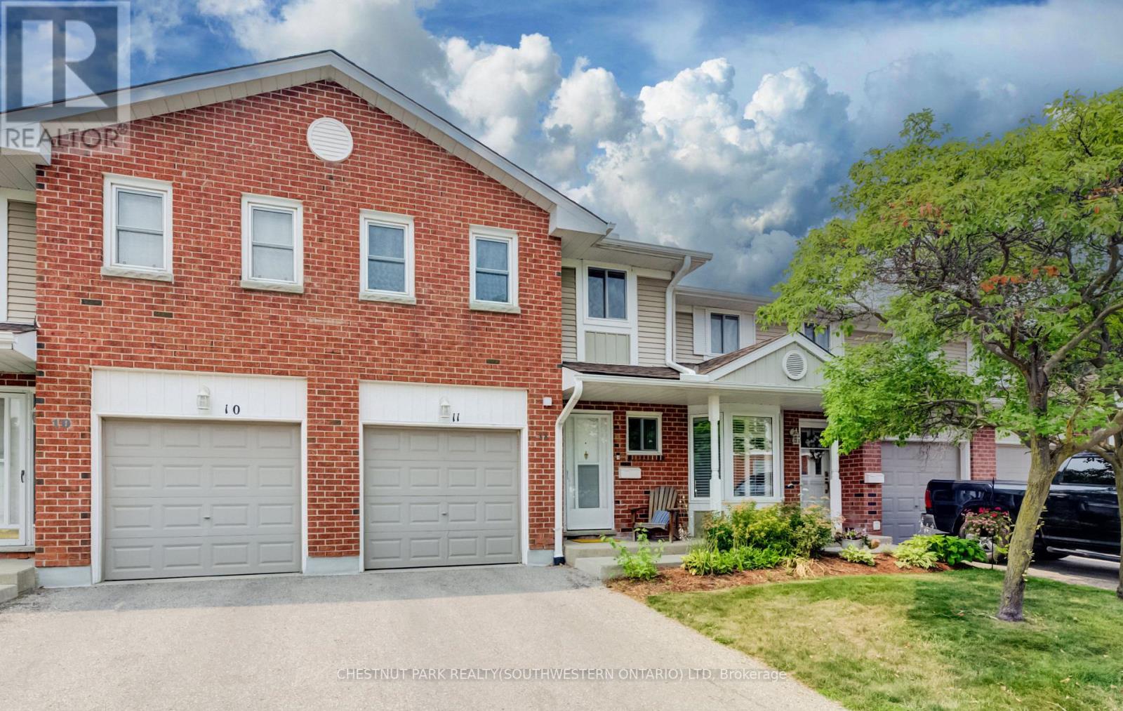 #11 210 HIGHLAND CRESCENT - 2