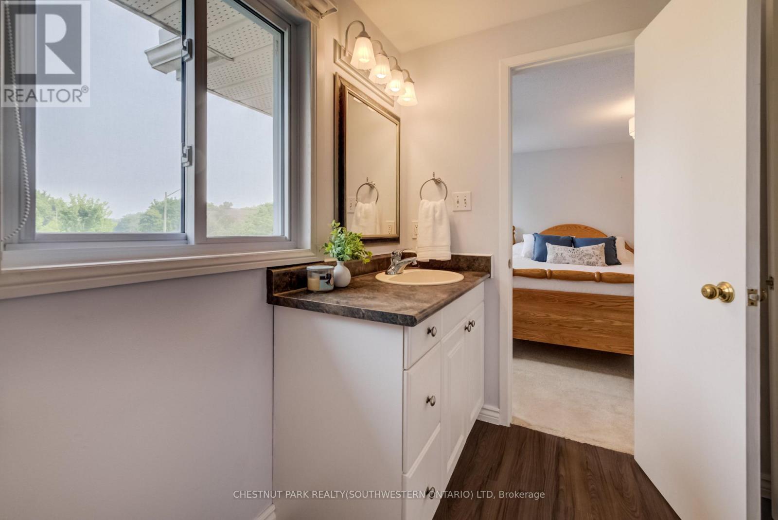 #11 210 HIGHLAND CRESCENT - 25